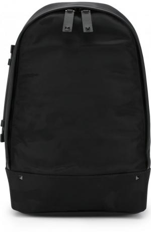 Текстильный рюкзак  Garavani на одно плечо Valentino. Цвет: черный