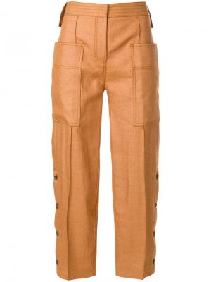Укороченные брюки карго Victoria Beckham. Цвет: коричневый