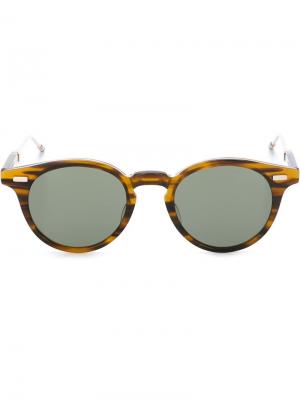 Солнцезащитные очки в круглой оправе Thom Browne Eyewear. Цвет: коричневый