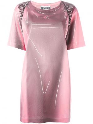 Платье с принтом рюкзака и эффектом тромплей Moschino. Цвет: розовый и фиолетовый