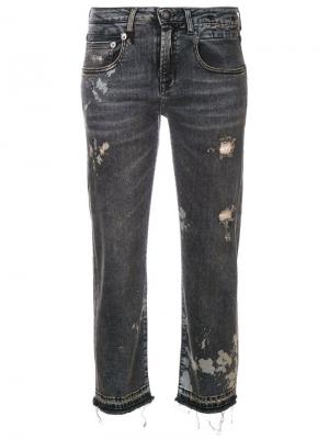Укороченные джинсы R13. Цвет: серый