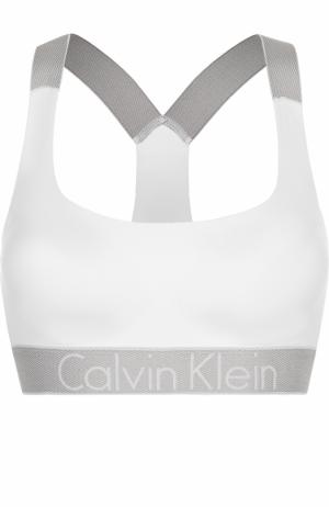 Однотонный бюстгальтер с логотипом бренда Calvin Klein Underwear. Цвет: белый