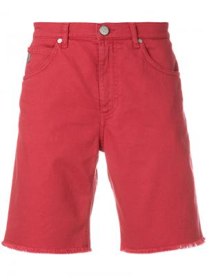 Джинсовые шорты в стиле casual Versace Jeans. Цвет: красный