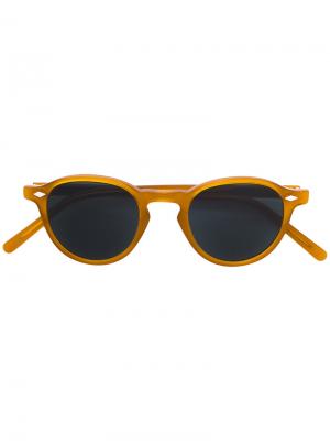 Солнцезащитные очки в круглой оправе Lesca. Цвет: жёлтый и оранжевый