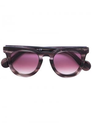Объемные солнцезащитные очки Moncler Eyewear. Цвет: коричневый