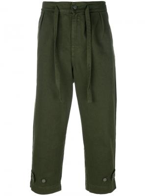 Укороченные брюки на шнурке Paura. Цвет: зелёный