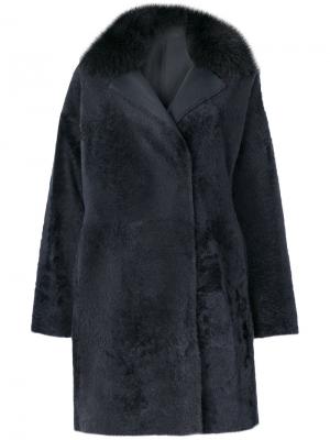 Пальто с меховой оторочкой Guy Laroche. Цвет: серый
