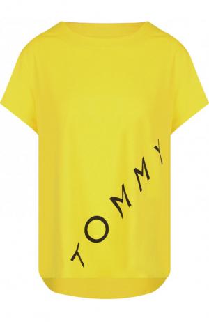 Хлопковая футболка свободного кроя с круглым вырезом Tommy Hilfiger. Цвет: желтый