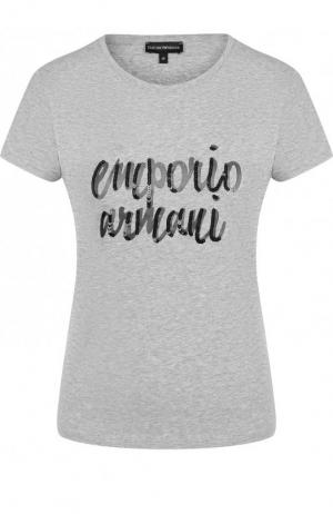 Хлопковая футболка с круглым вырезом и логотипом бренда Emporio Armani. Цвет: серый