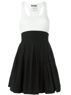 Платье с плиссированной юбкой Moschino. Цвет: чёрный