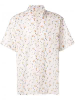 Рубашка с короткими рукавами и цветочным принтом R13. Цвет: телесный