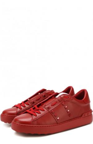 Кожаные кеды  Garavani Rockstud Untitled на шнуровке Valentino. Цвет: красный