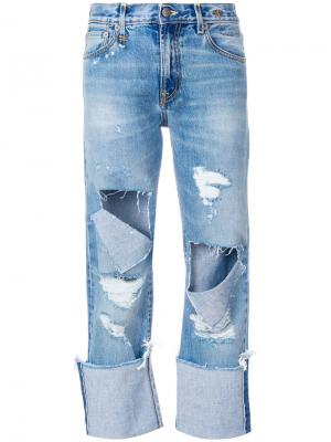 Укороченные джинсы с рваной отделкой R13. Цвет: синий