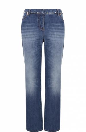 Укороченные расклешенные джинсы с заклепками Valentino. Цвет: голубой