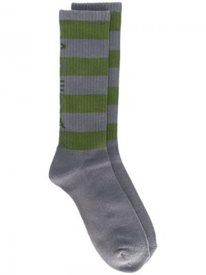 Полосатые носки Cav Empt. Цвет: серый