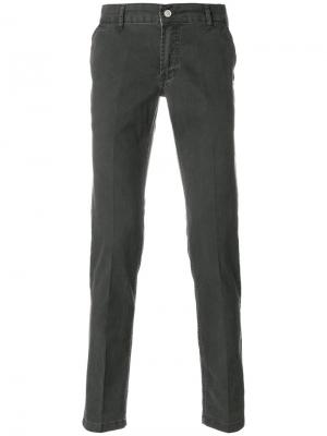 Укороченные брюки бархатной фактуры Entre Amis. Цвет: серый