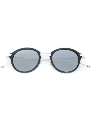 Солнцезащитные очки в круглой оправе Thom Browne Eyewear. Цвет: металлический