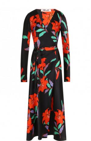 Шелковое платье-миди с запахом и принтом Diane Von Furstenberg. Цвет: разноцветный