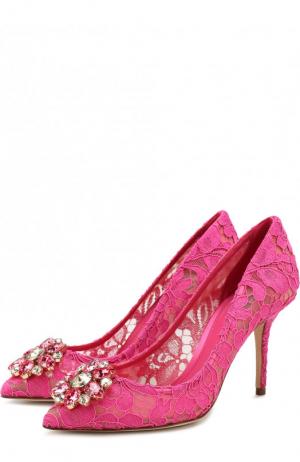 Кружевные туфли Rainbow Lace с брошью Dolce & Gabbana. Цвет: фуксия