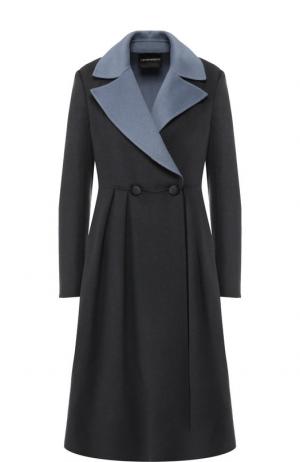 Приталенное пальто из смеси шерсти и кашемира Emporio Armani. Цвет: темно-серый